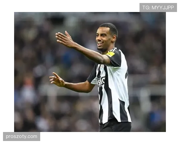 伊萨克为何被称作“最像边锋的中锋”：无球跑位与持球推进能力解析