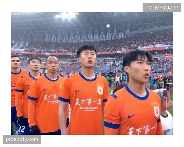 刘洋训练间隙偷偷点外卖，队友都惊了这档次差太大吧？